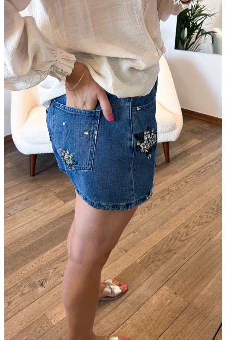 Short en jeans avec sequins