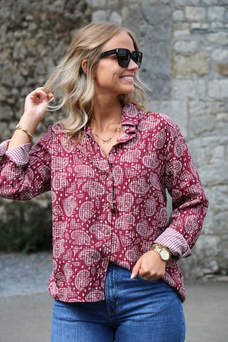 Chemisier bordeaux à motifs