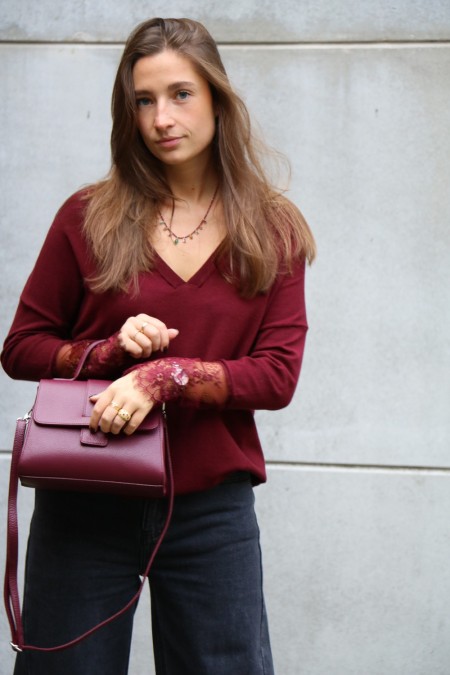 Pull bordeaux dentelle