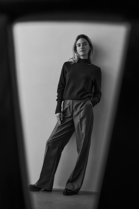 Pull noir col montant YAYA
