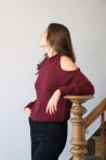 Pull ouvert épaule bordeaux