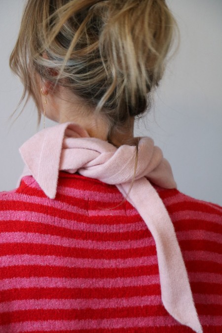 Petit foulard rose pâle