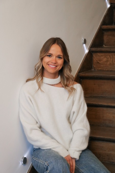 Pull écru ouvert au col