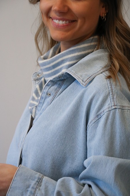 Petit foulard rayé bleu et blanc