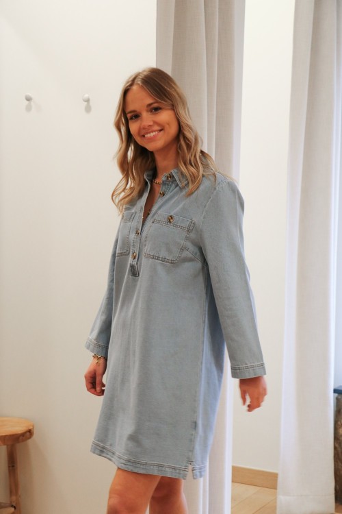 Robe chemise en jeans