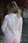 Chemisier blanc à broderies