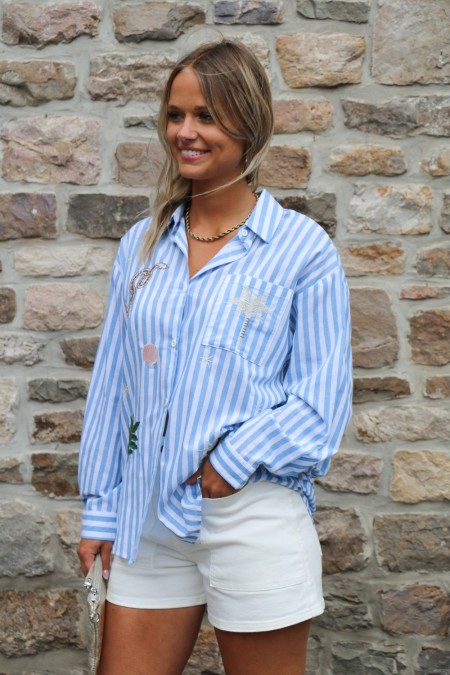 Chemisier bleu rayé à motifs
