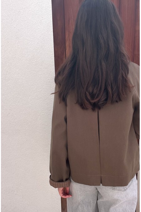 Trench court kaki