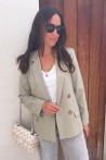 Blazer vert sauge à fines rayures