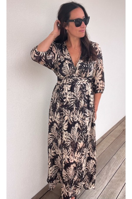 Robe longue noire et dorée