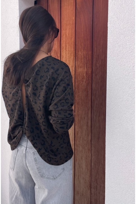 Pull léopard ouvert dos