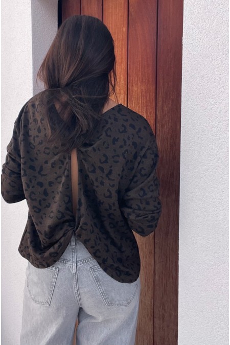 Pull léopard ouvert dos