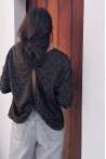 Pull léopard ouvert dos