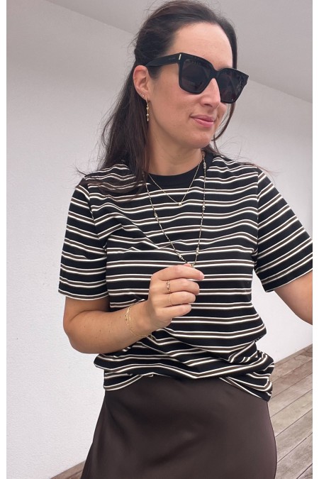 T-shirt noir à rayures