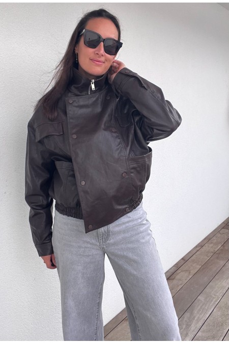 Veste marron en simili cuir