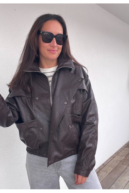 Veste marron en simili cuir