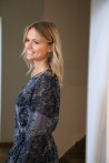 Robe noire à motifs