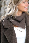 Petit foulard triangle marron