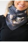 Foulard gris foncé à motifs mi-long